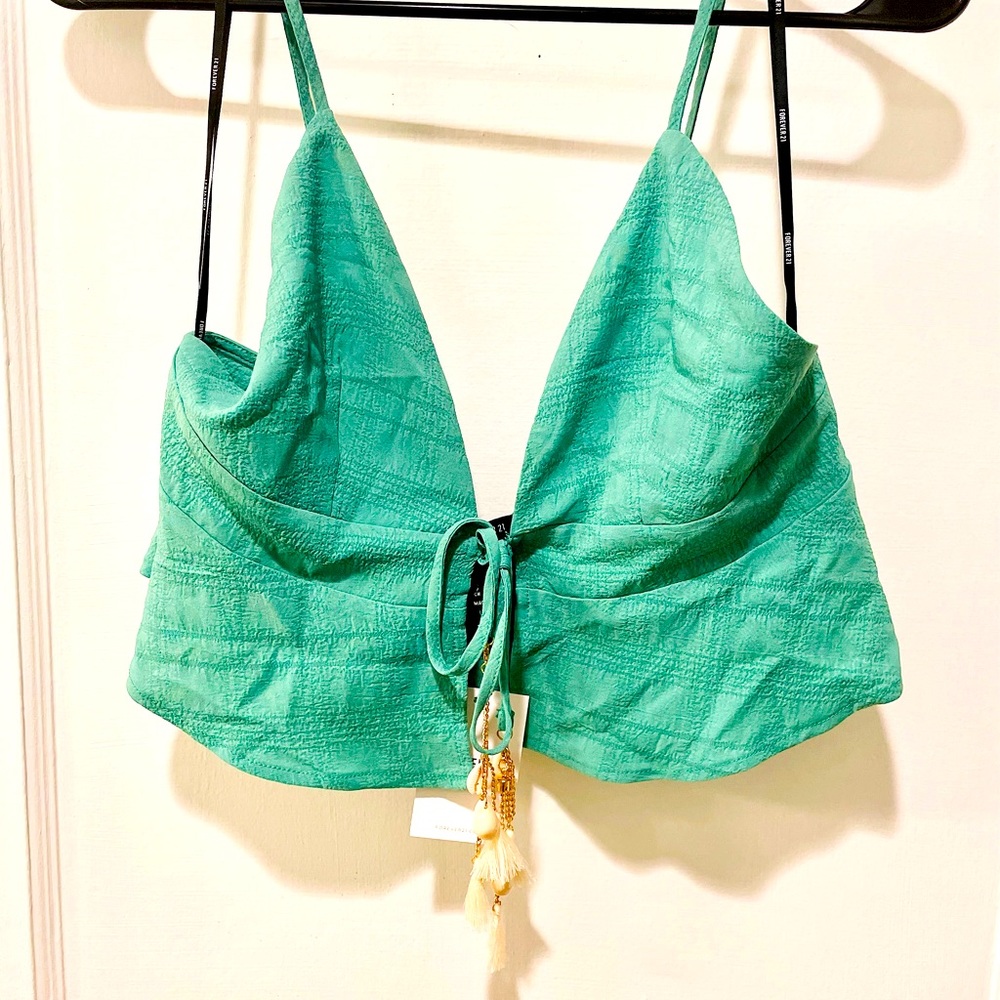 Beach shell tie crop top